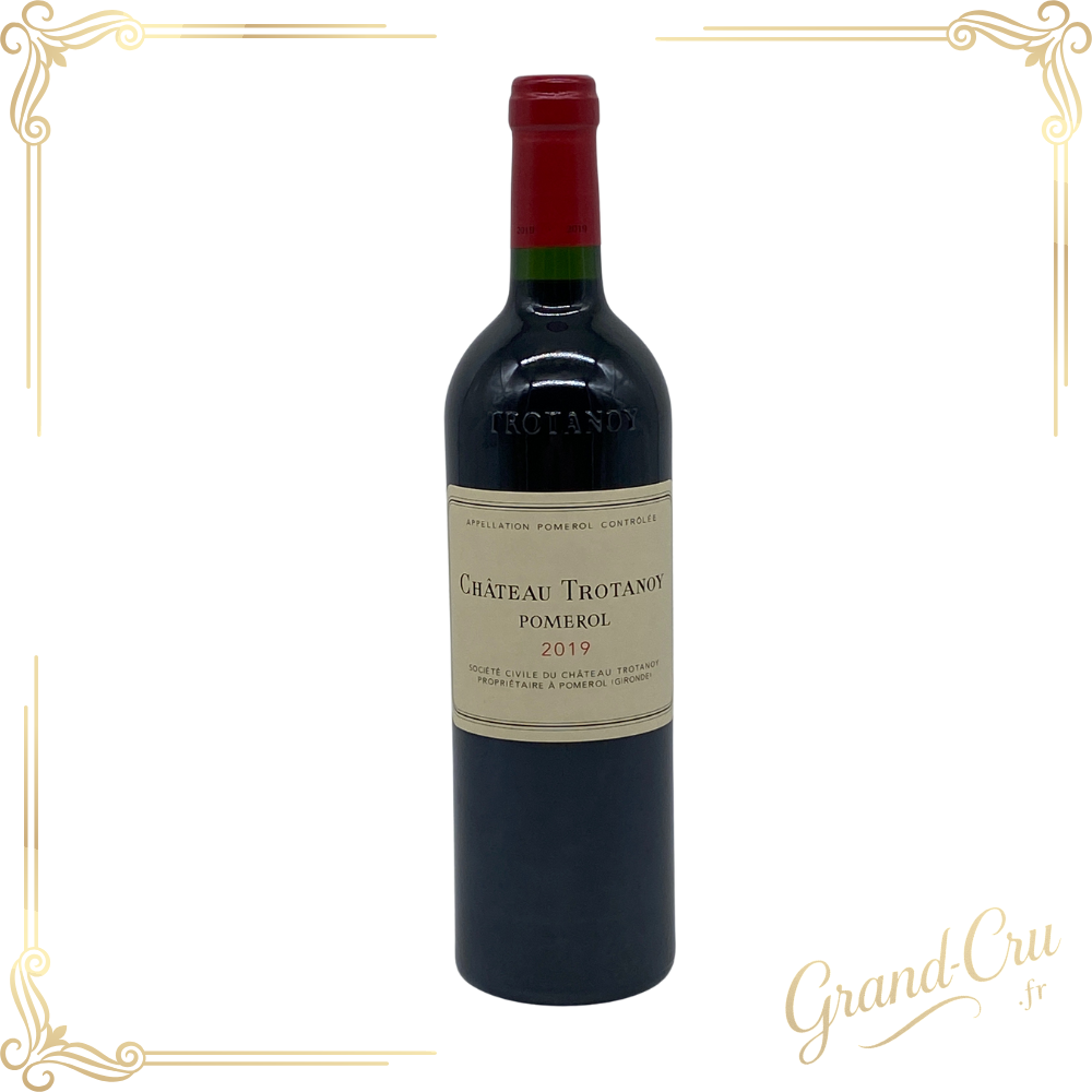 Bouteille de Château Trotanoy 2019, grand vin de Pomerol puissant et raffiné aux tanins soyeux