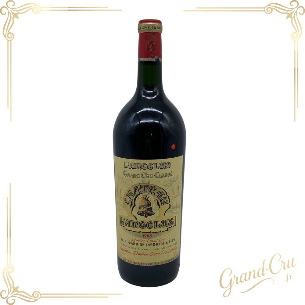 Bouteille de Château Angélus 1985 en magnum, grand vin de Saint‑Émilion à la robe grenat évoluée et présentation élégante sur le site www.grand-cru.fr